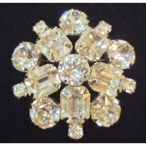Vintage Weiss Clear Rhinestone Brooch – Brilliant Cut Austrian Crystals